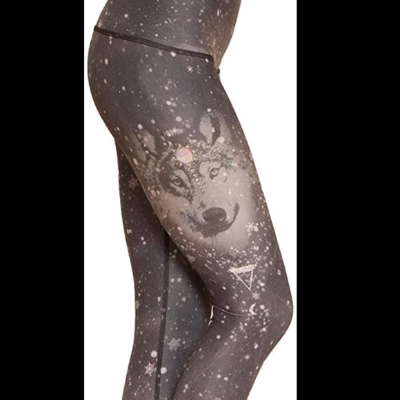 TEEKI Run with Wolves Hot Yoga Pant